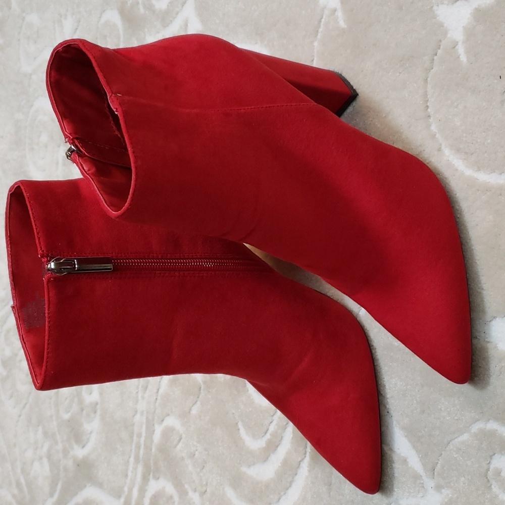 Mayside Block Heel Bootie in Chili Pepper JustFab Size 10